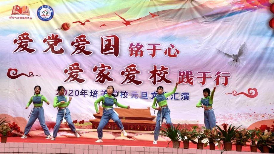新一代“东本UR-V”上线,外观化身“大包子”,内饰换脸成功