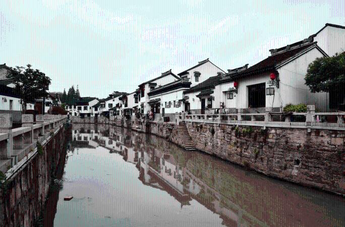 南京熊猫-10.0%跌停，总市值94.58亿元